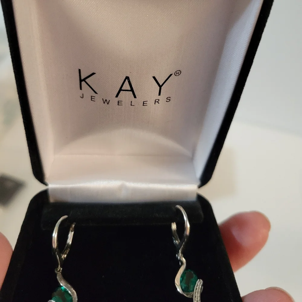 Kays Jewelery Sterling Silver Emerald Earrings NEW - Picture 4 of 6